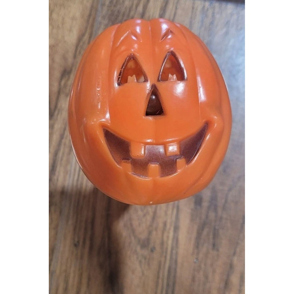 Vtg Halloween Fun World Jack O Lantern Pumpkin Safety Flashlight